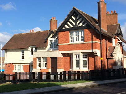 Claygate House